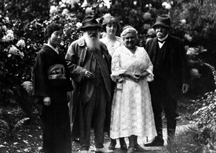 Blanche Hoschedé, surrounded by Claude Monet and Clemenceau