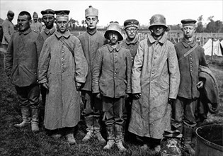 Groupe de prisonniers allemands à Haringue, 1917