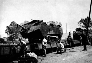 Loading the tanks after the July 18-23, 1918 attacks