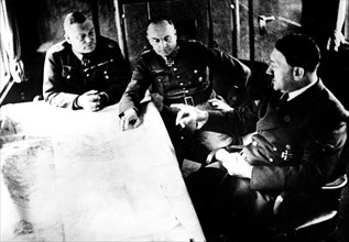 Hitler discussing with Van Branclipsch and Reitel (1941)