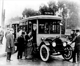 The first buses in San Francisco