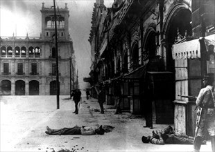 Mexican revolution. Corpse in the street in Mexico.