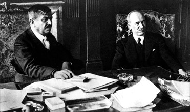Eduard Benes avec le ministre des affaires étrangères, Pierre Laval, à Paris, quai d'Orsay