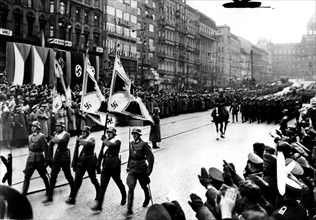 Annexion de la Tchécoslovaquie par l'Allemagne. Prague. Parade des troupes allemandes