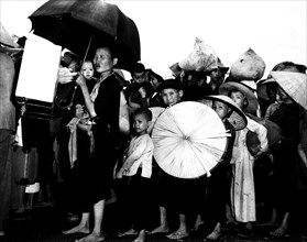 Réfugiés vietnamiens lors de l'opération "Passage pour la liberté" (1954)