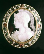 Ancient cameo with Minerve wearing a helmet