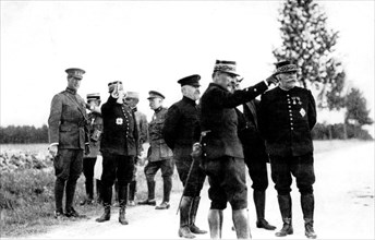 In Custines: General Dubail and General Gerard giving explanations about the battles of 1914