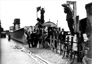 Grève dans une usine en France en 1936