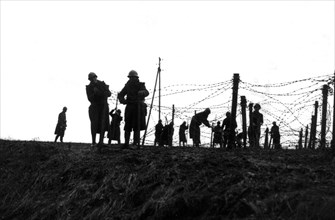 Barbed wire installed on the front (1939)
