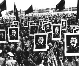 Manifestation célébrant Staline