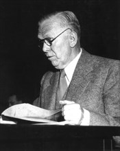 1948, Plan Marshall, discours du secrétaire d'état, Georges C. Marshall, sur le Plan de reconstruction de l'Europe, devant la commission des affaires étrangères des Etats-Unis