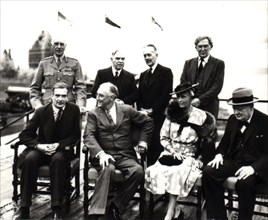 Conférence de Québec. Eden, Roosevelt, Mme Churchill (?) et Churchill