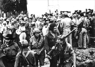 Che Guevara and his companions