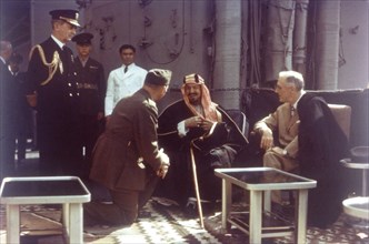 Rencontre du président Roosevelt et du roi Ibn Séoud d'Arabie Saoudite, février 1945