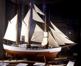 Scale model of Nansen's ship 'Le Fram', on which he made his expedition to the Arctic regions