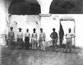 Prisonniers cubains arrêtés sur l'ordre du général Wood (1898)