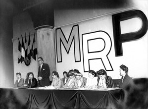 Maurice Schumann et les femmes du MRP