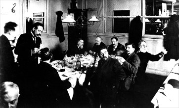Les socialistes unifiés au restaurant du Palais Bourbon