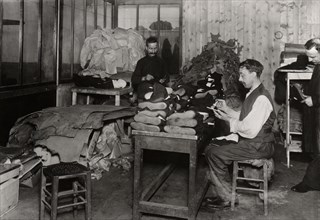 Confection de vêtements pour l'armée, 1917