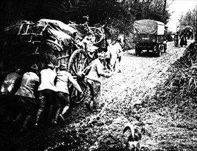 People fleeing the German invasion, 1918