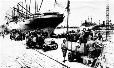 American soldiers unloading freighters in Saint Nazaire, France