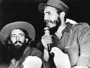 Fidel Castro et Camilo Cienfuegos après la prise du pouvoir