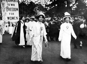 Défilé de suffragettes à Londres (1911)