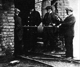 Wales. Scene of the great strike in the coal mines (1910)