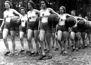 Stauffel propaganda (propaganda organization of the Nazi party), women's work camp