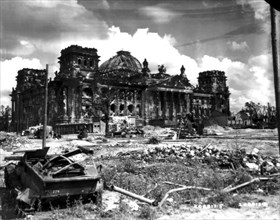 Ruins in Berlin around the Reichstag