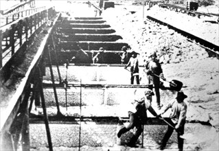 Work in the nitrate mines in Chile