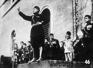 Discours de Mussolini à Rome