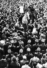 Proclamation de l'état de siège à Madrid et de la constitution d'un Directoire militaire présidé par le Capitaine (général) Primo de Rivera