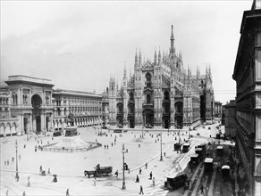 View over the Piazza del Duomo in Milan
