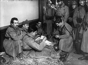 Soldats français jouant aux cartes, 1934