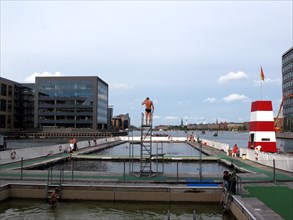 Piscine naturelle sur un canal de Copenhague