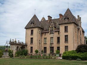 Chateau de Couches (castle)