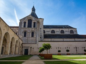 Prieuré Notre-Dame de La Charite-sur-Loire