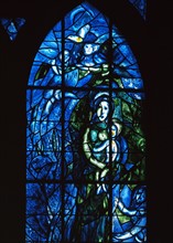 Chagall, Vitrail représentant la Vierge et l'Enfant