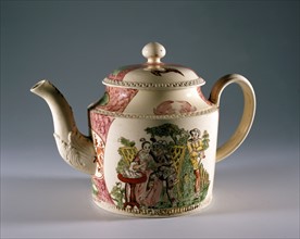 Teapot and cover decorated with a scene from the Commedia dell'Arte italiana