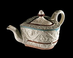 Pearlware heart-shaped teapot