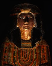 Détail du sarcophage d'une momie orné d'un portrait du défunt