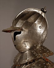 Steel spade corselet (helmet detail)