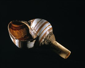 Tool used by the Mahue ethnic group (Brazil) to smoke hallucinogenic substances