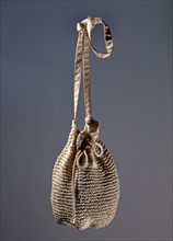 Handbag in the shape of a purse