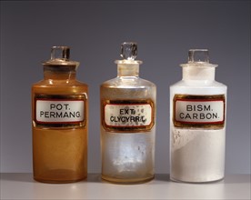 Glass containers for pharmacies