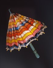 Ombrelle en tissu plissé multicolore