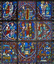 Partie inférieure du vitrail des Apôtres (vitrail de Chartres)