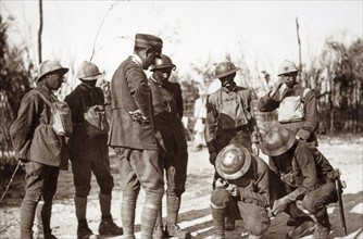 Soldats italiens et britanniques sur le front du Piave, en 1918