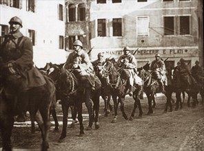 Troupes françaises se dirigeant vers le front italien, en 1917